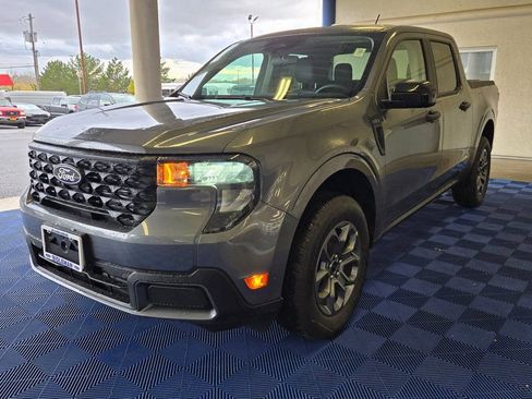 New 2025 Ford Maverick XLT w/ XLT Luxury Package FWD image 3