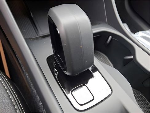 New 2025 Volvo XC40 B5 Core w/ Protection Package Premier image 13