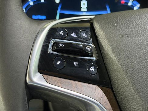 Used 2018 Cadillac Escalade ESV Premium Luxury AWD/4WD image 13