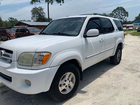 Used 2006 Toyota Sequoia SR5 RWD image 9