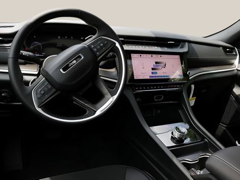 New 2026 Jeep Grand Cherokee Altitude RWD image 14
