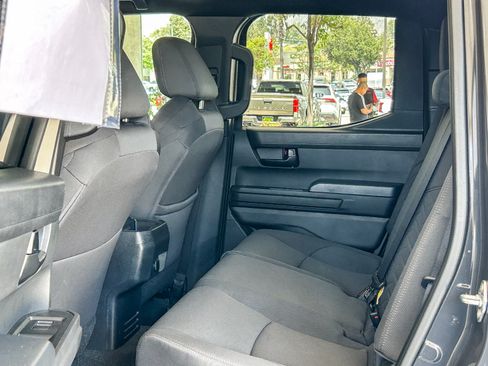 Used 2025 Toyota Tacoma SR5 AWD/4WD image 18