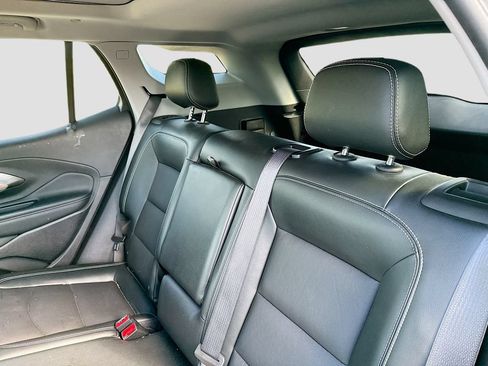 Used 2024 GMC Terrain SLT AWD/4WD image 21