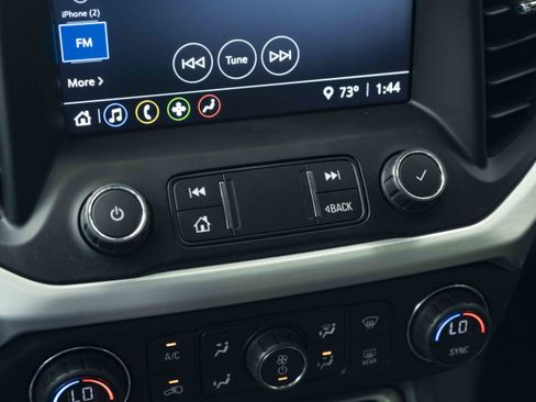 Used 2021 GMC Acadia SLE FWD image 31