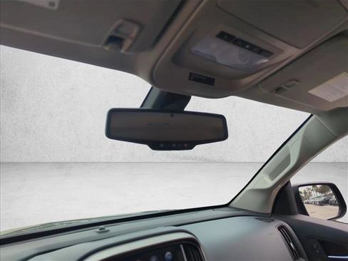 Used 2022 Chevrolet Colorado Z71 image 11