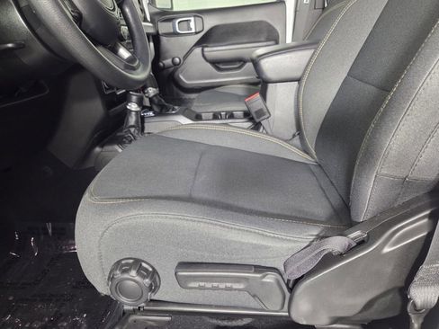 Used 2024 Jeep Wrangler Unlimited Sport AWD/4WD image 12