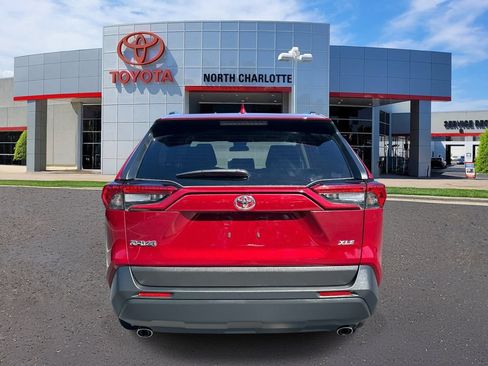 Used 2021 Toyota RAV4 XLE FWD image 6