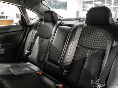 Used 2015 Nissan Sentra SL image 31