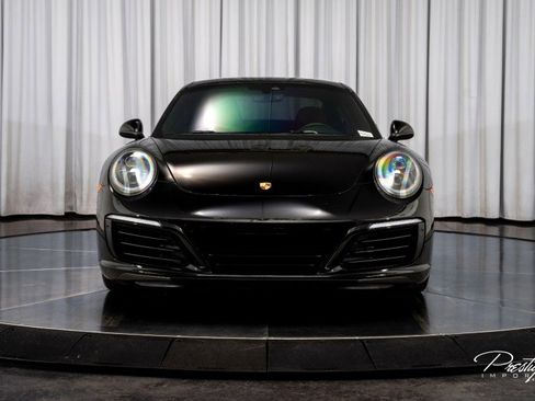 Used 2019 Porsche 911 Carrera image 2