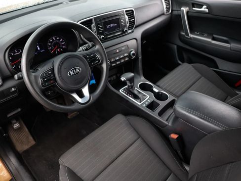 Used 2018 Kia Sportage LX AWD/4WD image 16