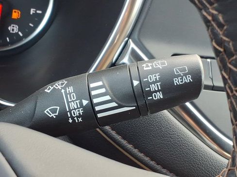 Used 2022 Chevrolet Blazer Premier w/ Enhanced Convenience Package FWD image 31