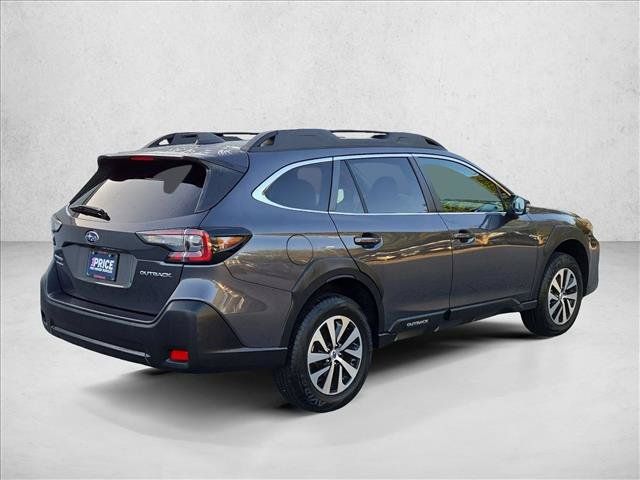 Used 2024 Subaru Outback Premium AWD/4WD image 5