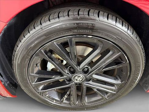 Used 2025 Toyota Camry SE FWD image 11