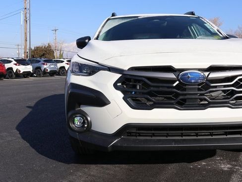 Used 2025 Subaru Crosstrek 2.5i Limited w/ Crosstrek Mirror Package image 9