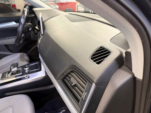 Used 2018 Audi Q5 2.0T Premium Plus w/ Premium Plus Package image 40