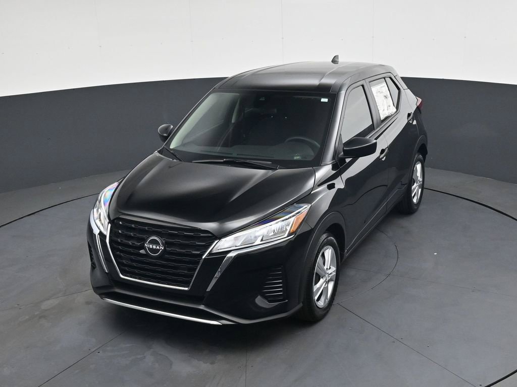 Certified 2025 Nissan Kicks Play S FWD image 33