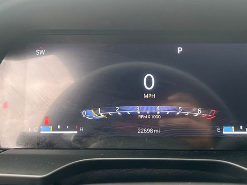 Used 2024 Jeep Grand Cherokee Altitude image 17