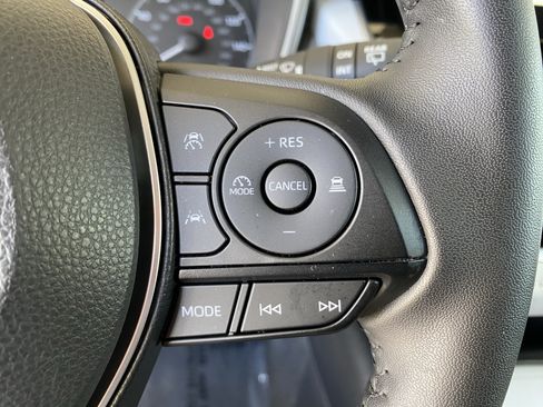 Used 2025 Toyota Corolla SE FWD image 61