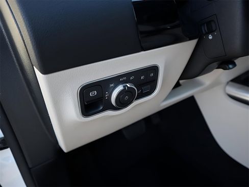 New 2026 Mercedes-Benz GLA 250 4MATIC image 34