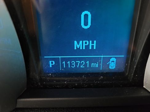 Used 2017 Chevrolet Equinox LT w/ Midnight Edition image 3