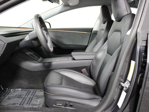 Used 2025 Tesla Model 3 Long Range RWD image 8