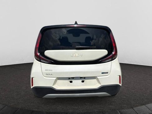 Used 2024 Kia Soul EX FWD image 6