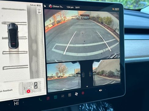 Used 2022 Tesla Model Y Performance image 22