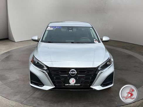 Used 2023 Nissan Altima 2.5 S FWD image 2