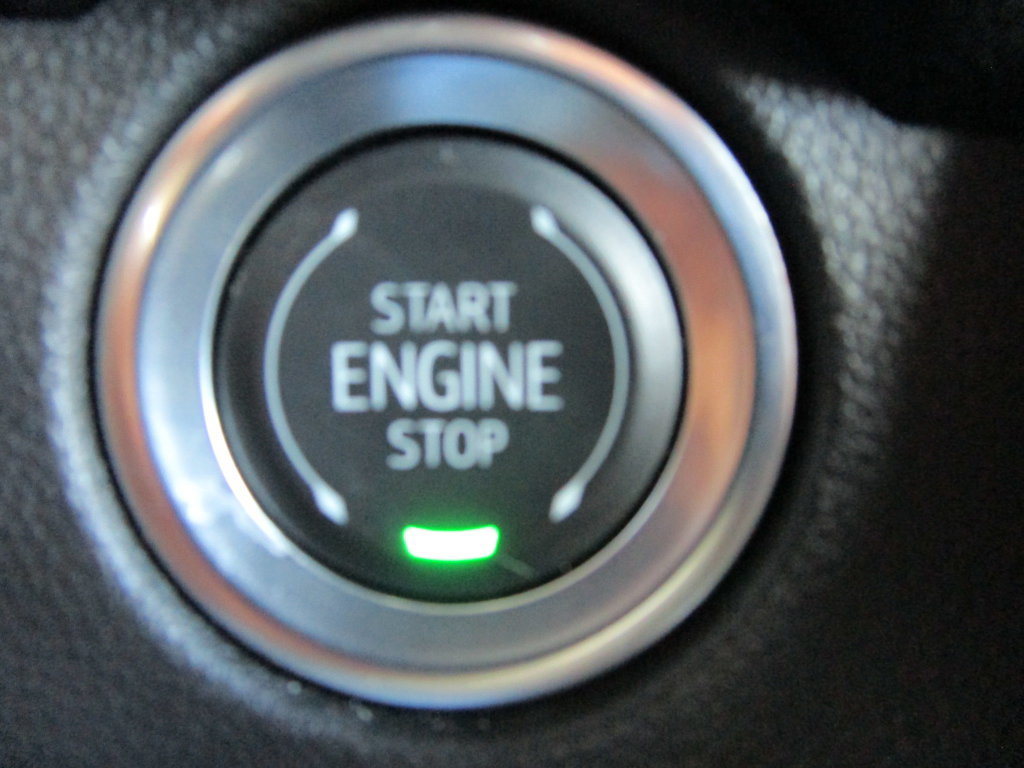Used 2025 Chevrolet Traverse LT FWD image 37