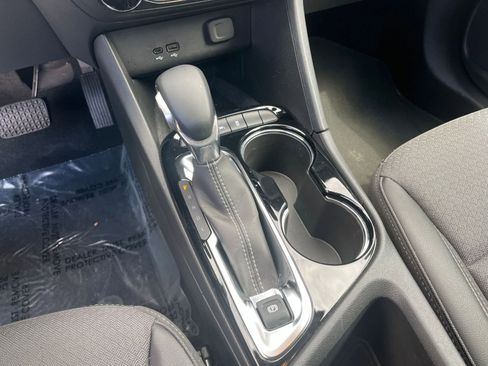 Used 2025 Buick Encore GX Preferred image 40