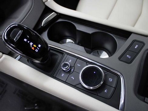 Certified 2022 Cadillac XT5 Premium Luxury image 33