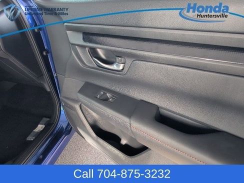 Used 2025 Honda CR-V Sport image 18