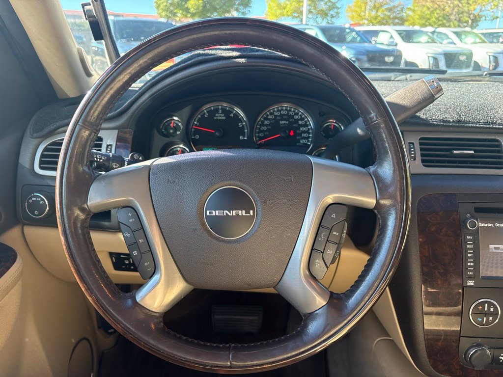 Used 2014 GMC Yukon Denali AWD/4WD image 12