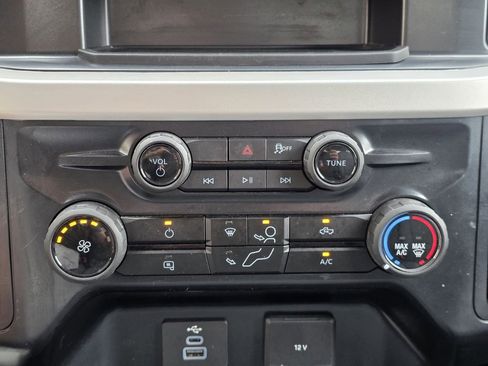 Used 2025 Ford F250 XLT w/ FX4 Off-Road Package image 16