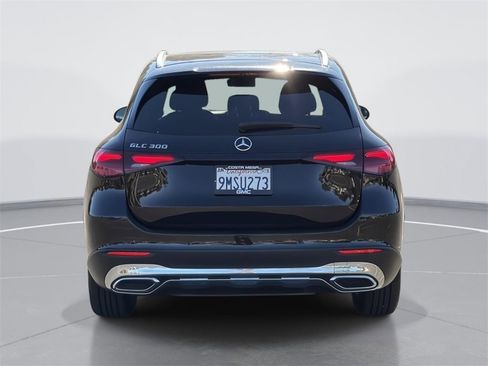 Used 2024 Mercedes-Benz GLC 300 image 4