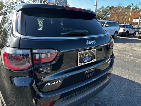 Used 2022 Jeep Compass Latitude image 16