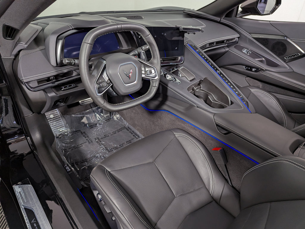 Used 2024 Chevrolet Corvette Stingray Preferred Conv w/ Z51 Performance Package RWD image 19
