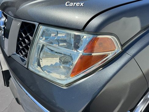 Used 2007 Nissan Frontier SE w/ SE Value Truck Pkg RWD image 7