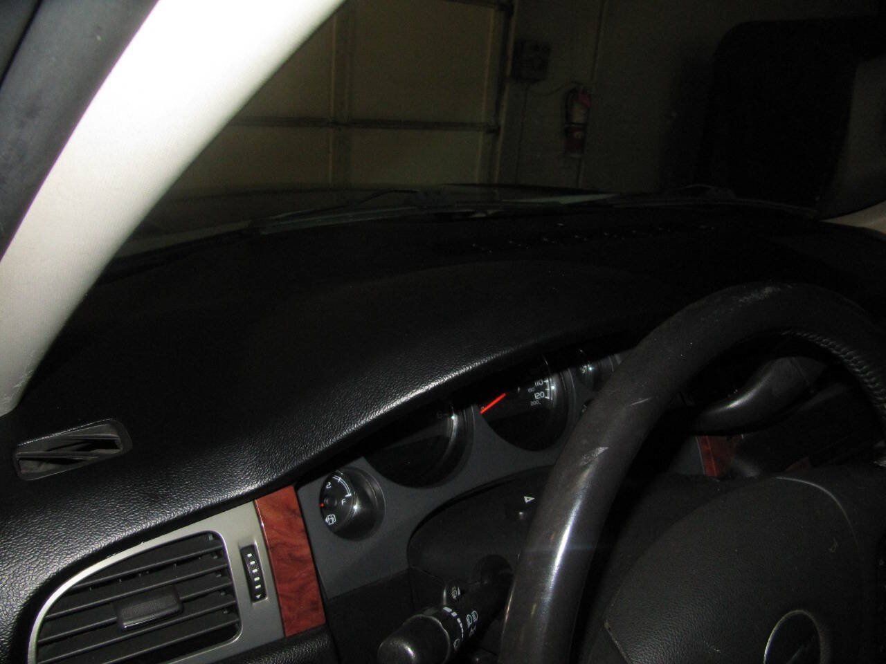 Used 2008 Chevrolet Avalanche LTZ w/ LTZ Preferred Equipment Group AWD/4WD image 27