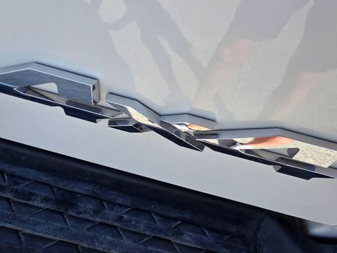 Used 2024 RAM 2500 Big Horn AWD/4WD image 31
