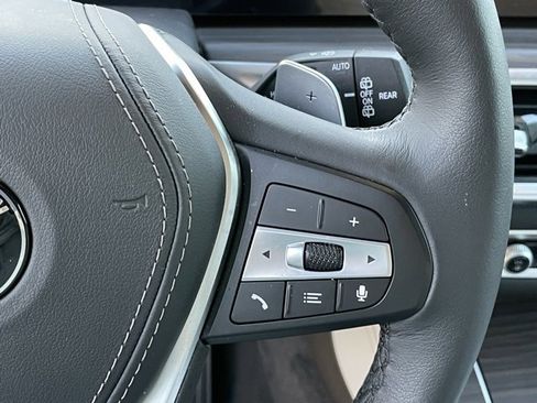 Used 2026 BMW X5 xDrive40i w/ Premium Package image 16