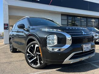 Used 2023 Mitsubishi Outlander SEL video 2