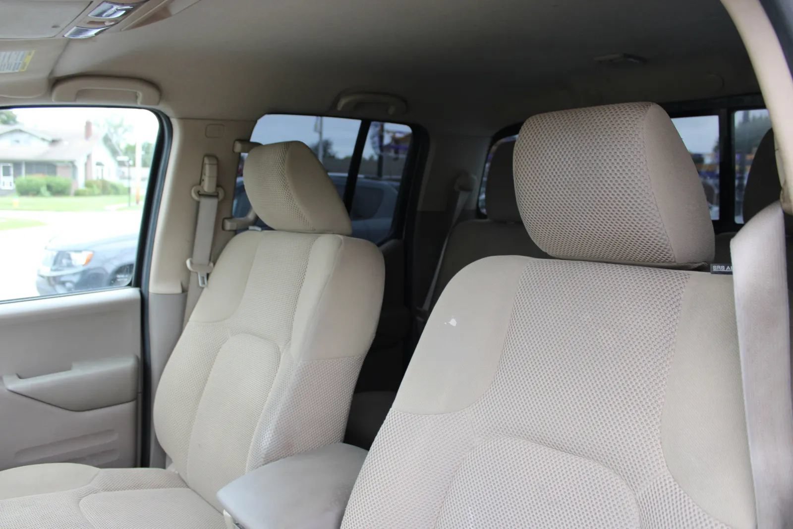Used 2015 Nissan Frontier SV RWD image 11