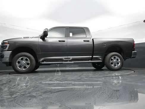 Used 2025 RAM 2500 Big Horn AWD/4WD image 46