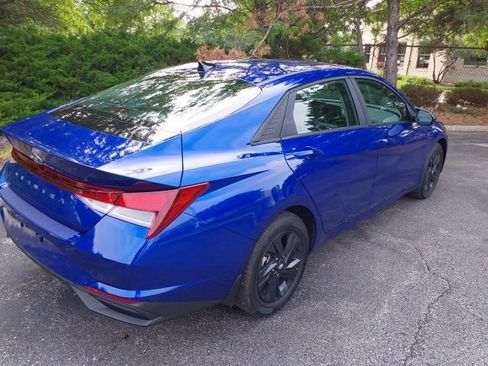 Used 2023 Hyundai Elantra SEL FWD image 5