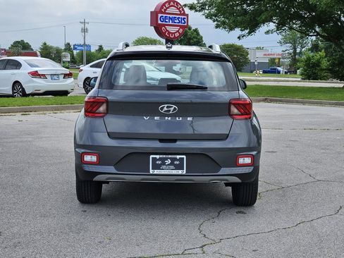 New 2026 Hyundai Venue SEL FWD image 6