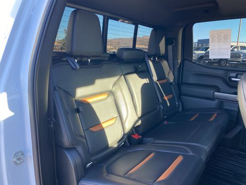 Used 2019 GMC Sierra 1500 AT4 w/ AT4 Premium Package image 6