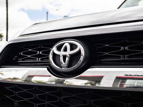Used 2018 Toyota 4Runner Limited AWD/4WD image 4