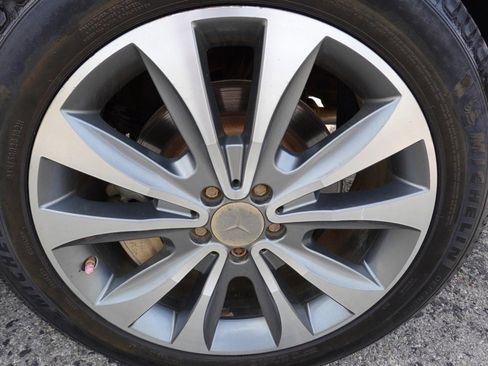 Used 2015 Mercedes-Benz GL 450 4MATIC 4dr GL 450 image 9