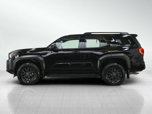 Used 2025 Toyota 4Runner SR5 image 2